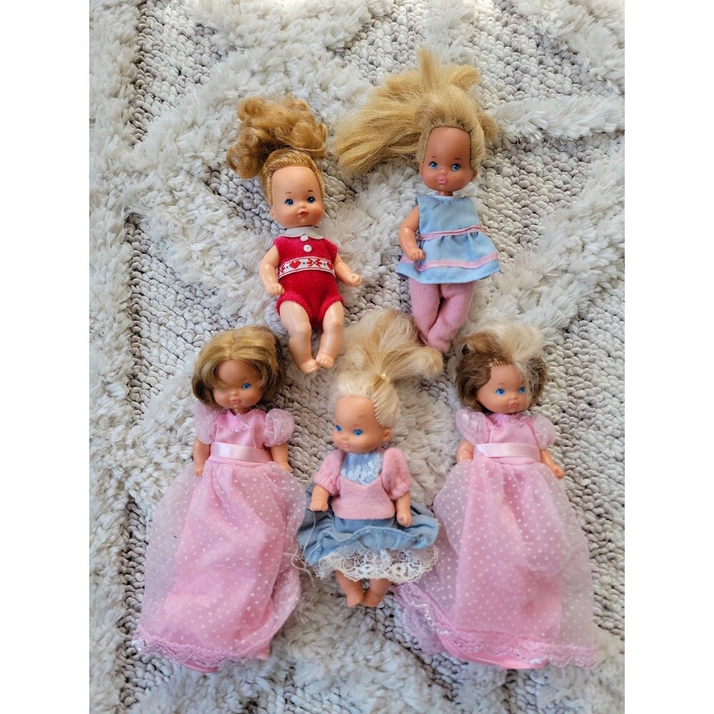 Vintage 1976 Mattel HEART FAMILY Baby Dolls W/Outfits Lot Of 5